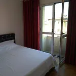 3 Rooms, Nearby Casino, Cliff, Port, Aquarium, Beach, Ovidius Square Апартаменты Констанца