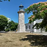 3 Rooms, Nearby Casino, Cliff, Port, Aquarium, Beach, Ovidius Square Апартаменты Констанца