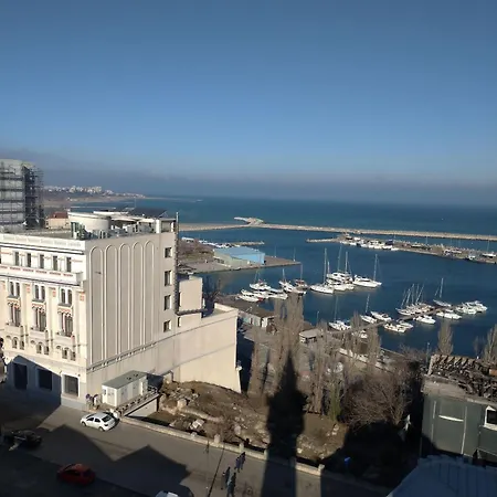 Lejlighed 3 Rooms, Nearby Casino, Cliff, Port, Aquarium, Beach, Ovidius Square *